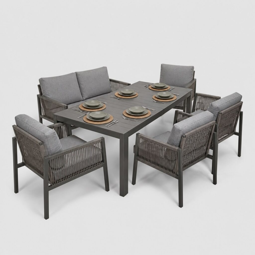 Salon de jardin six places avec table et six assises sur fond gris clair
