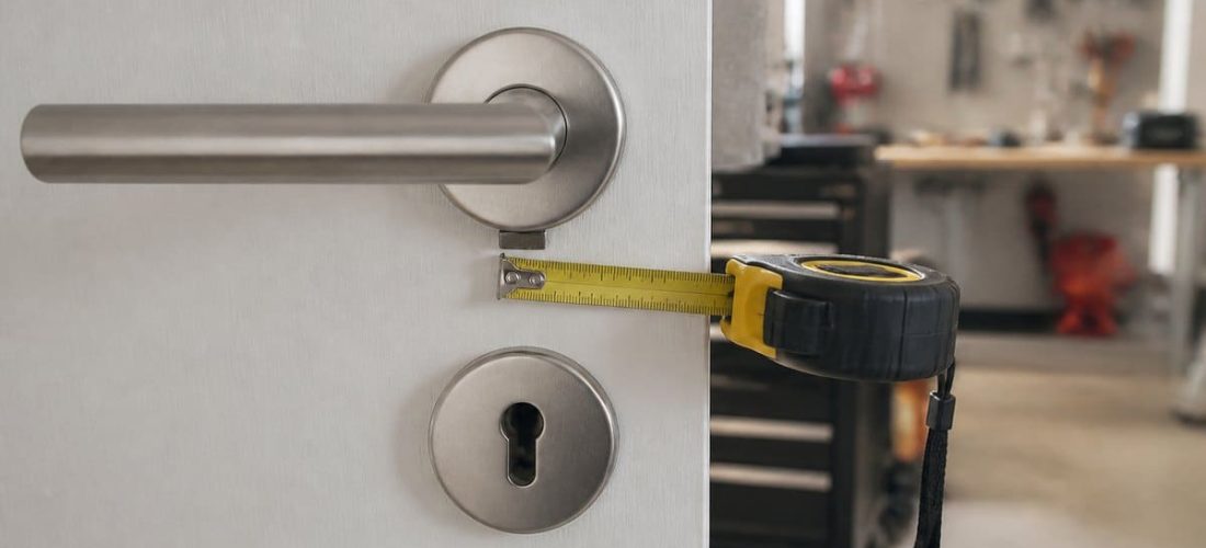 guide-poignee-de-porte-carre-entraxe-et-compat